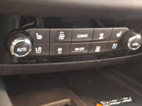 Certified 2023 Buick Enclave Premium w/ Experience Buick Package AWD/4WD image 17