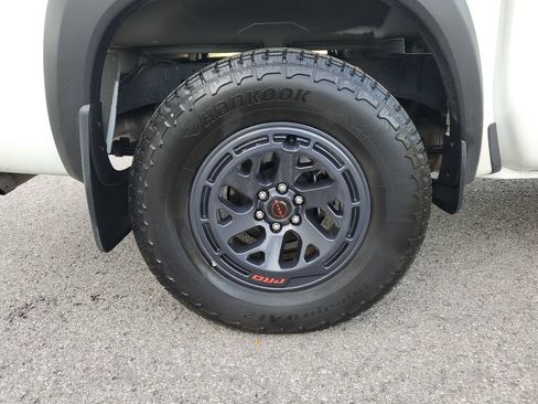 Certified 2025 Nissan Frontier PRO-4X w/ Tow Package AWD/4WD image 5