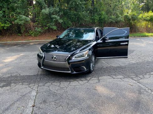 Used 2015 Lexus LS 460 w/ Comfort Package RWD image 56