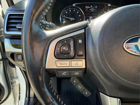 Used 2017 Subaru Forester 2.5i Touring AWD/4WD image 30