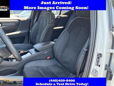 Used 2023 Volvo XC40 Recharge Ultimate w/ Protection Package Premier AWD/4WD image 3