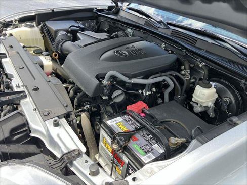 Certified 2022 Toyota Tacoma SR5 AWD/4WD image 35