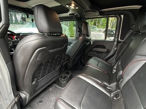 Used 2023 Jeep Gladiator Rubicon w/ LED Lighting Group AWD/4WD image 23