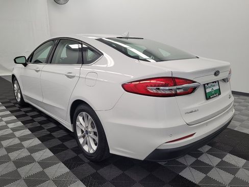 Used 2020 Ford Fusion SE FWD image 5