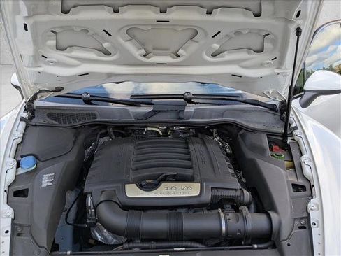 Used 2013 Porsche Cayenne AWD/4WD image 23