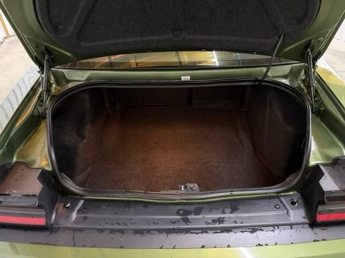 Used 2019 Dodge Challenger R/T RWD image 11