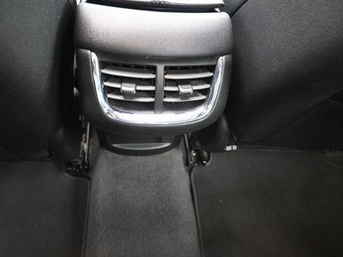 Used 2024 Chevrolet Malibu LT FWD image 18