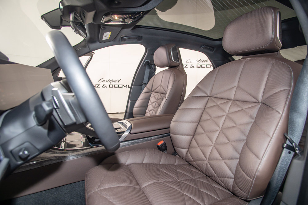 Used 2025 BMW 740i RWD image 13
