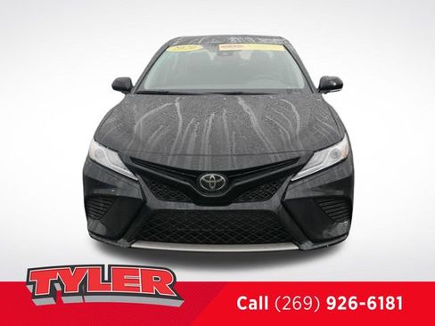 Used 2020 Toyota Camry XSE FWD image 2