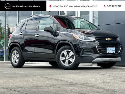 Used 2019 Chevrolet Trax LT w/ LT Convenience Package FWD image 1