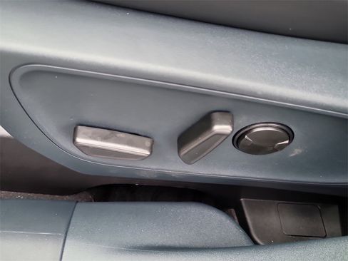 New 2025 Ford Maverick Lariat w/ Black Appearance Package image 17