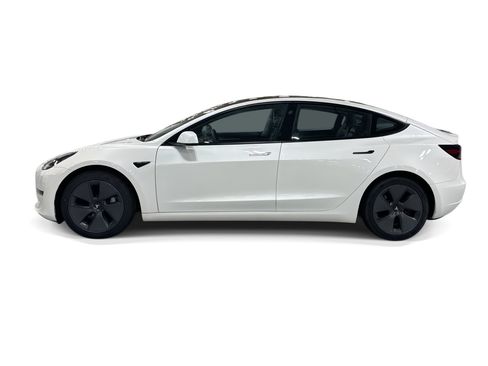 Certified 2023 Tesla Model 3 Standard Range RWD image 3