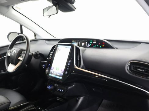 Used 2018 Toyota Prius Prime Premium image 23