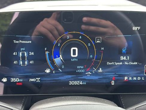 Used 2025 Chevrolet Equinox LT AWD/4WD image 16