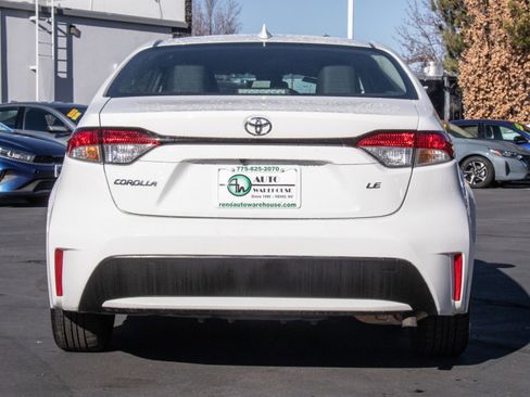 Used 2022 Toyota Corolla LE image 6