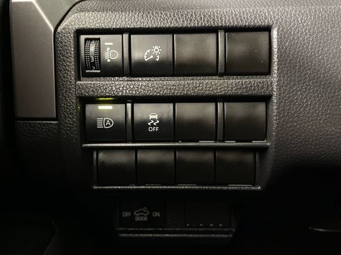 Certified 2025 Toyota Tacoma SR5 RWD image 28