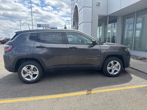 Used 2023 Jeep Compass Sport AWD/4WD image 8