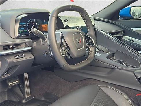 Used 2024 Chevrolet Corvette Stingray Preferred Conv w/ Z51 Performance Package RWD image 10