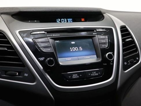 Used 2014 Hyundai Elantra SE w/ Option Group 02 image 22