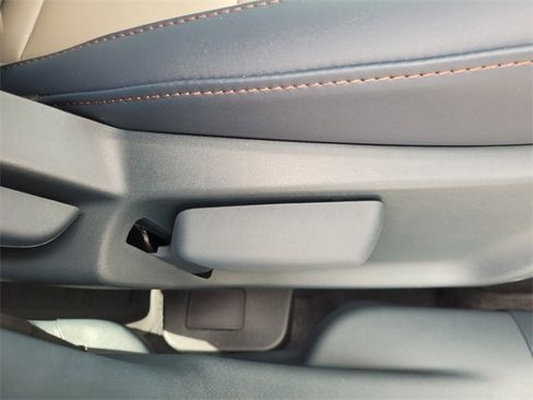 Used 2025 Ford Maverick Lariat w/ 4K Tow Package image 18