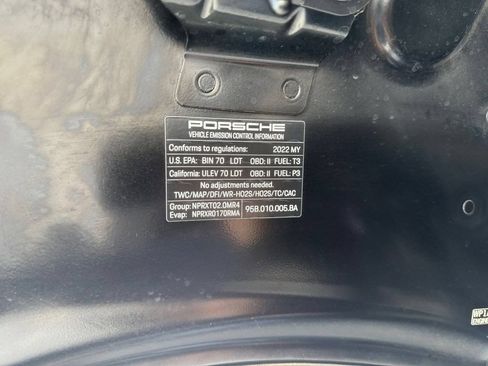 Used 2022 Porsche Macan AWD/4WD image 31