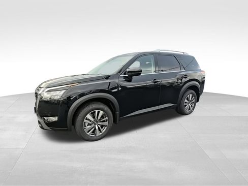New 2025 Nissan Pathfinder SL image 4
