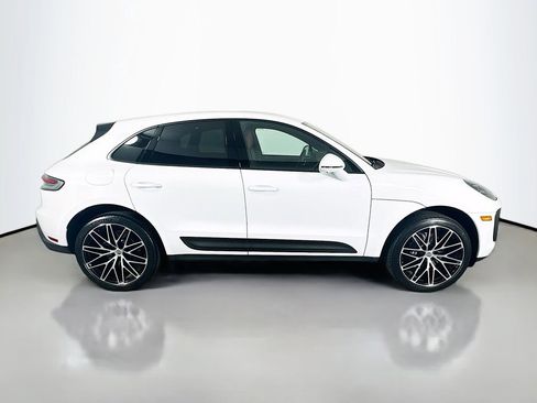 Certified 2026 Porsche Macan image 8