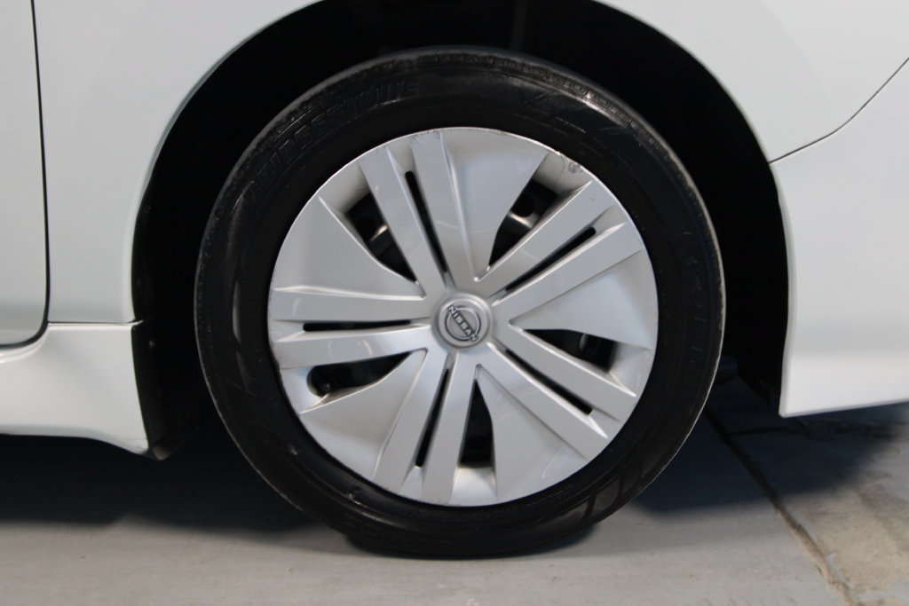 Used 2025 Nissan Leaf S FWD image 31