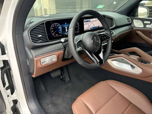Used 2025 Mercedes-Benz GLE 450e 4MATIC image 10