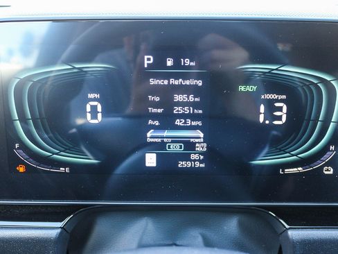 Used 2023 Kia Niro EX Touring image 24