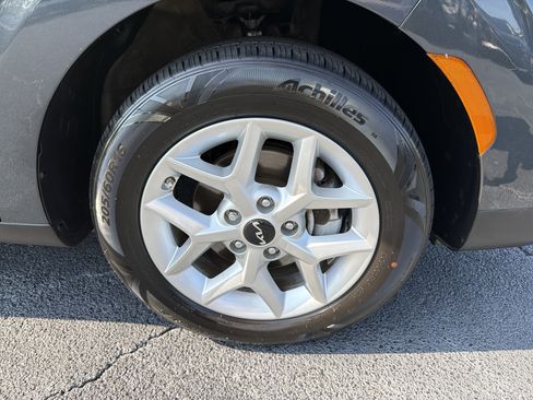 Used 2024 Kia Soul LX w/ Option Group 015 FWD image 25