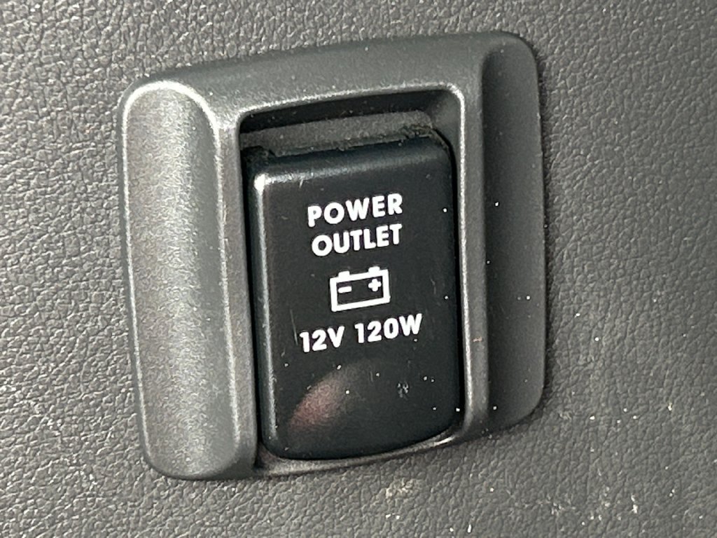 Used 2018 Mitsubishi Outlander SE AWD/4WD image 32