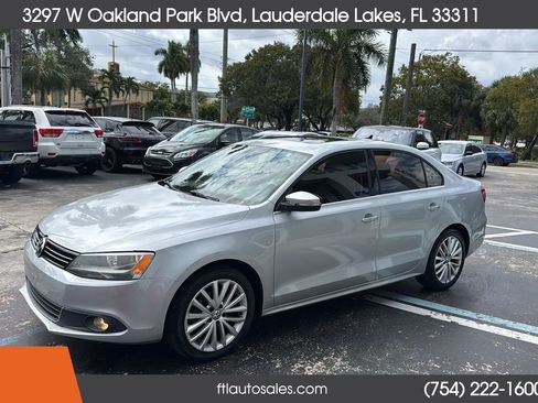 Used 2014 Volkswagen Jetta SEL image 4
