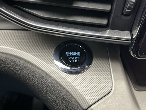 Used 2023 Ford Explorer XLT w/ Equipment Group 202A image 22