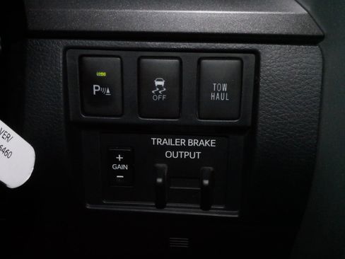 Used 2019 Toyota Tundra SR5 image 27