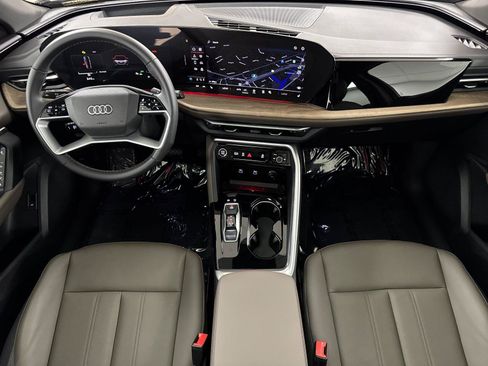 Certified 2025 Audi Q5 Premium Plus w/ Premium Plus AWD/4WD image 13