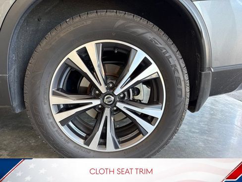 Used 2019 Nissan Rogue SV w/ Sun & Sound Touring Package AWD/4WD image 10