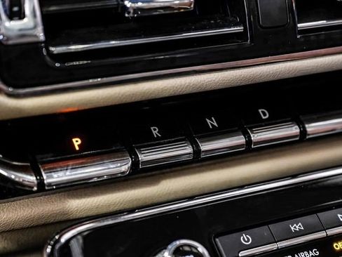 Used 2020 Lincoln Navigator L Reserve w/ Equipment Group 208A Reserve image 23