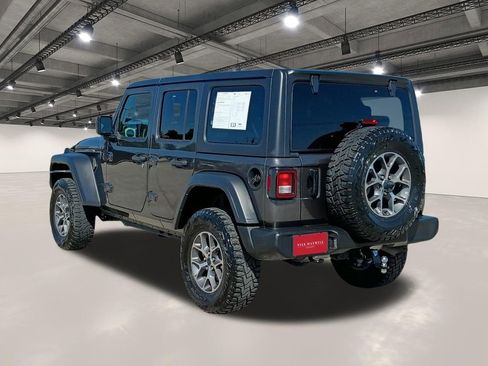 Used 2024 Jeep Wrangler Unlimited Sport AWD/4WD image 14