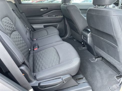 Used 2022 Nissan Pathfinder SV FWD image 22