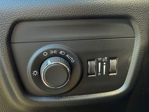 New 2025 Jeep Grand Cherokee L Laredo w/ Luxury Tech Group I image 22