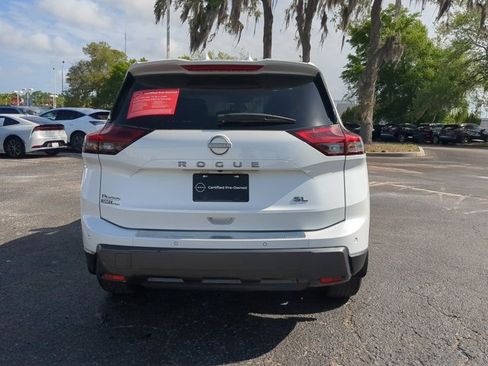 Certified 2025 Nissan Rogue SL w/ Tech Package FWD image 5