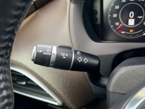 Used 2019 Jaguar F-PACE Prestige image 31