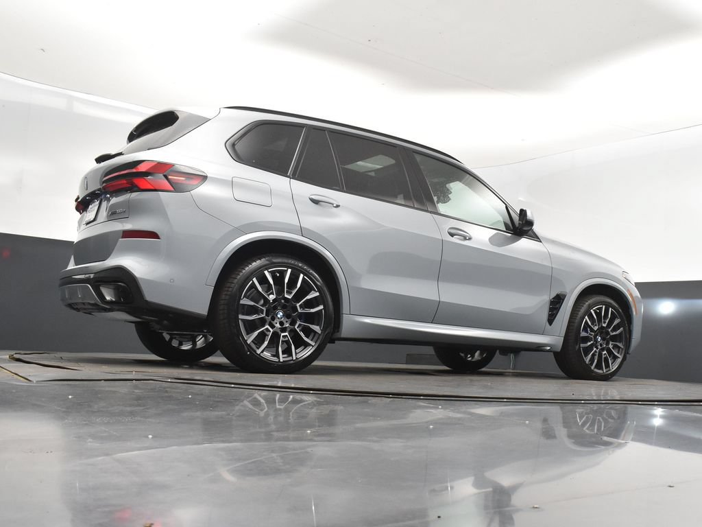 Used 2026 BMW X5 xDrive50e w/ M Sport Package AWD/4WD image 42