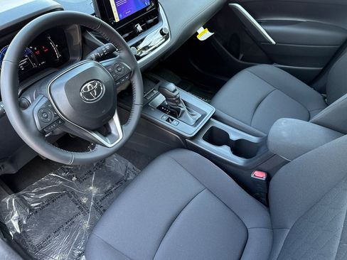 New 2026 Toyota Corolla Cross LE w/ Moonroof Package FWD image 11