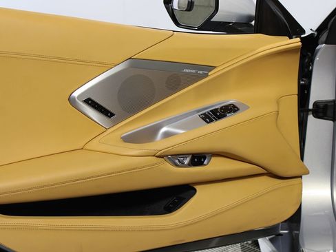 Used 2022 Chevrolet Corvette 3LT w/ Z51 Performance Package image 7