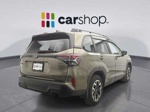 Used 2025 Subaru Forester Premium image 5