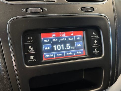 Used 2020 Dodge Journey SE FWD image 13