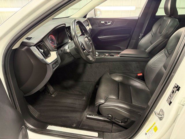 Used 2021 Volvo XC60 T8 Inscription AWD/4WD image 7