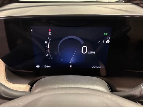 Used 2025 Buick Encore GX Avenir w/ Avenir Technology Package image 34